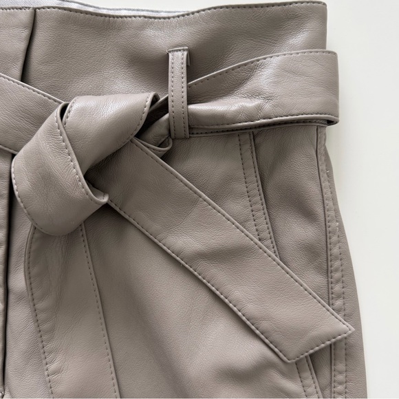 Babaton Aritzia Vegan Leather Belted Pants Taupe High Rise Size 0 - Picture 9 of 13